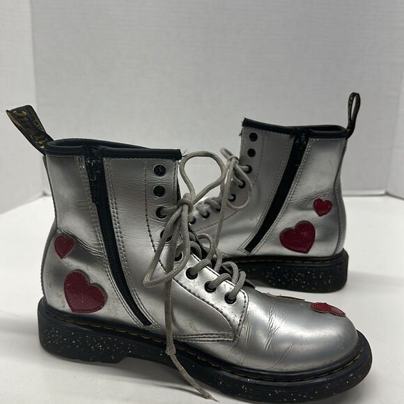 Dr. Martens 1460 Red Heart Glitter Sole Zip Up Boots Silver Metallic Size US 5 - Picture 9 of 16
